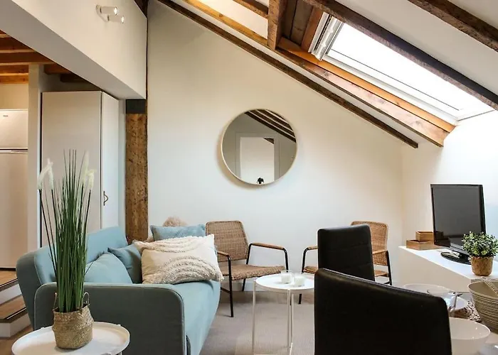 Designer Duplex In The Center Apartment