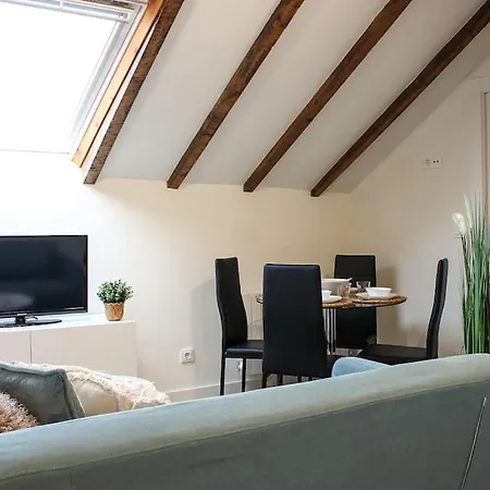 Designer Duplex In The Center *